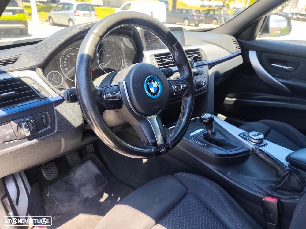 BMW 318 d M Sport - 12
