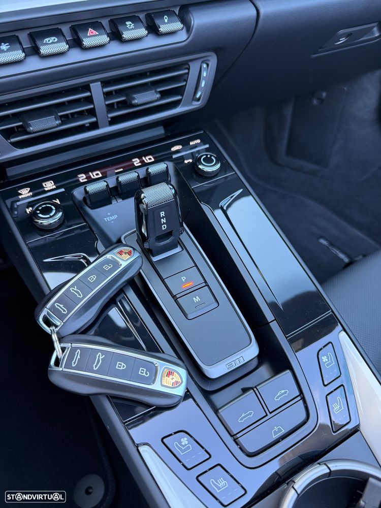 Porsche 911 (992) Carrera PDK - 15