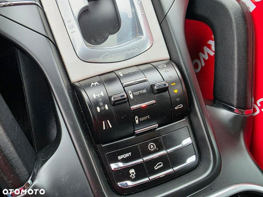 Porsche Cayenne S - 25
