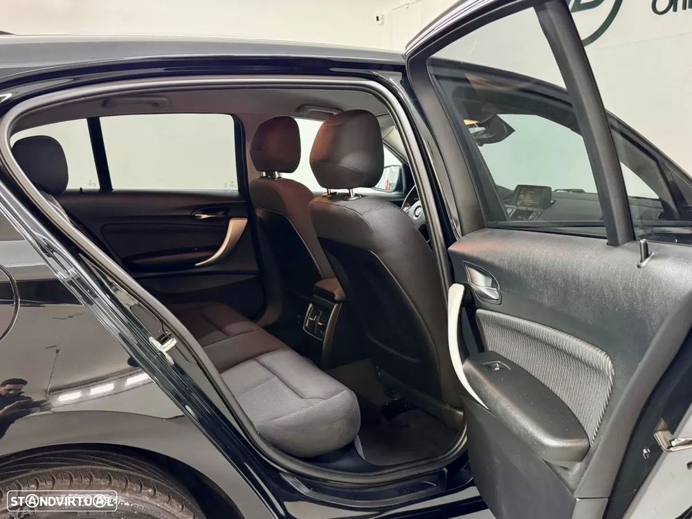 BMW 118 d Line Sport - 43