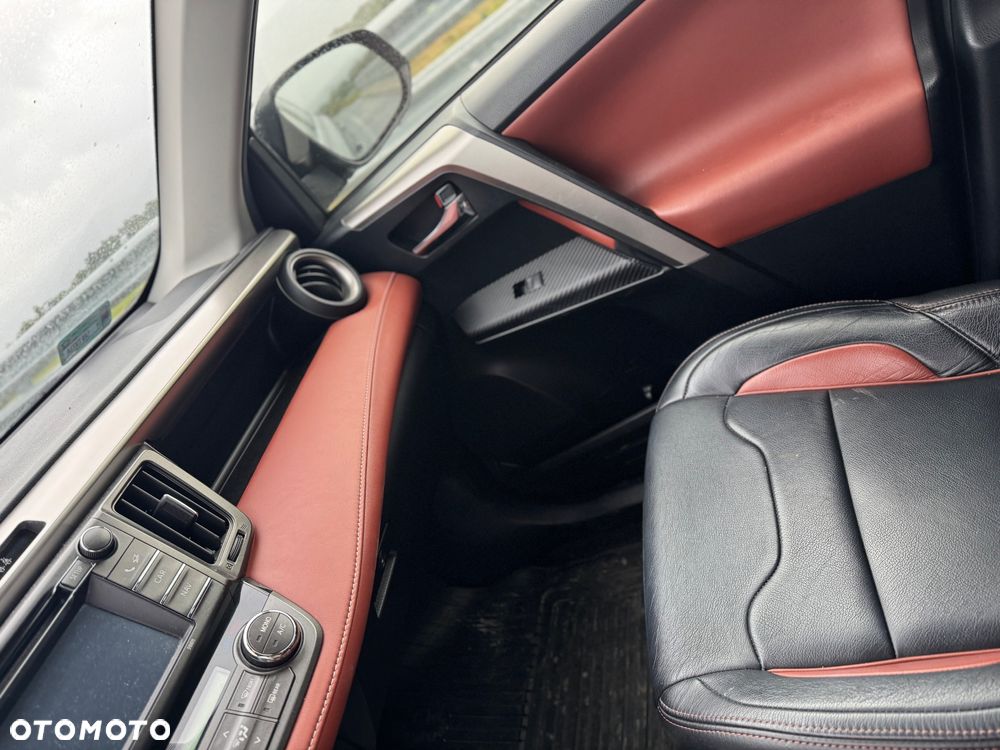 Toyota RAV4 2.0 D-4D Premium - 23