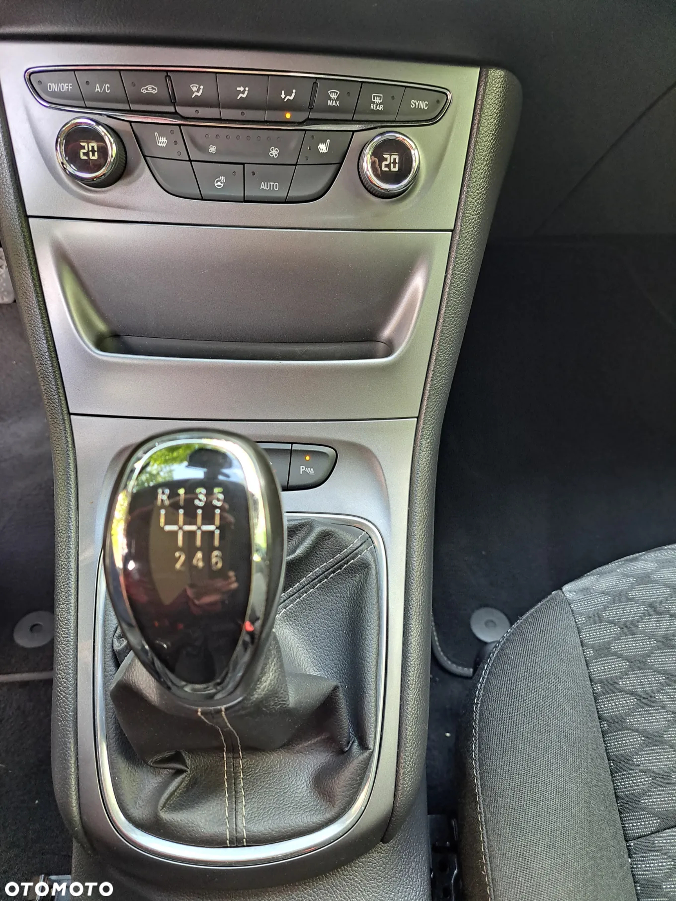 Opel Astra 1.6 D (CDTI) Start/Stop Innovation - 11
