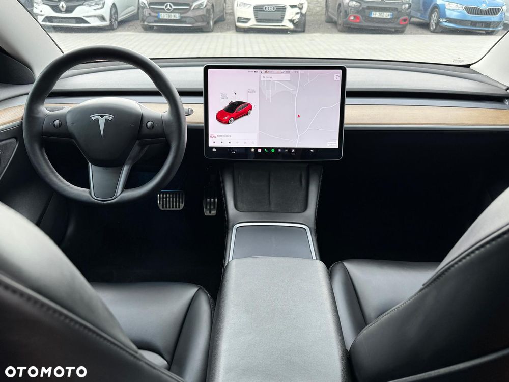Tesla Model 3 - 18