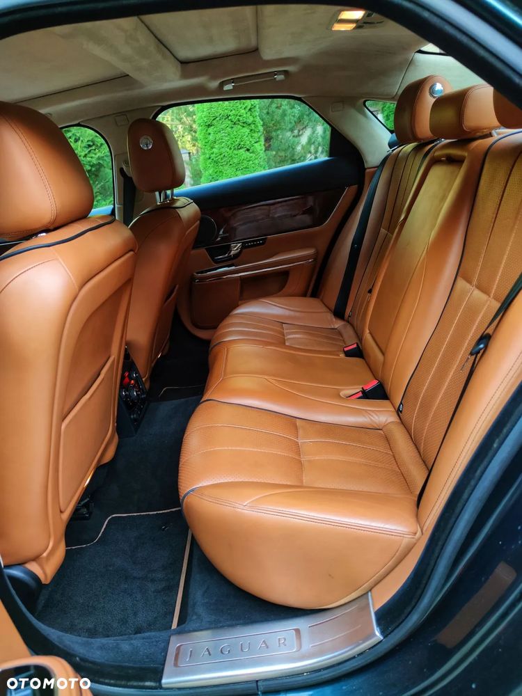 Jaguar XJ 3.0 T AWD Portfolio - 7