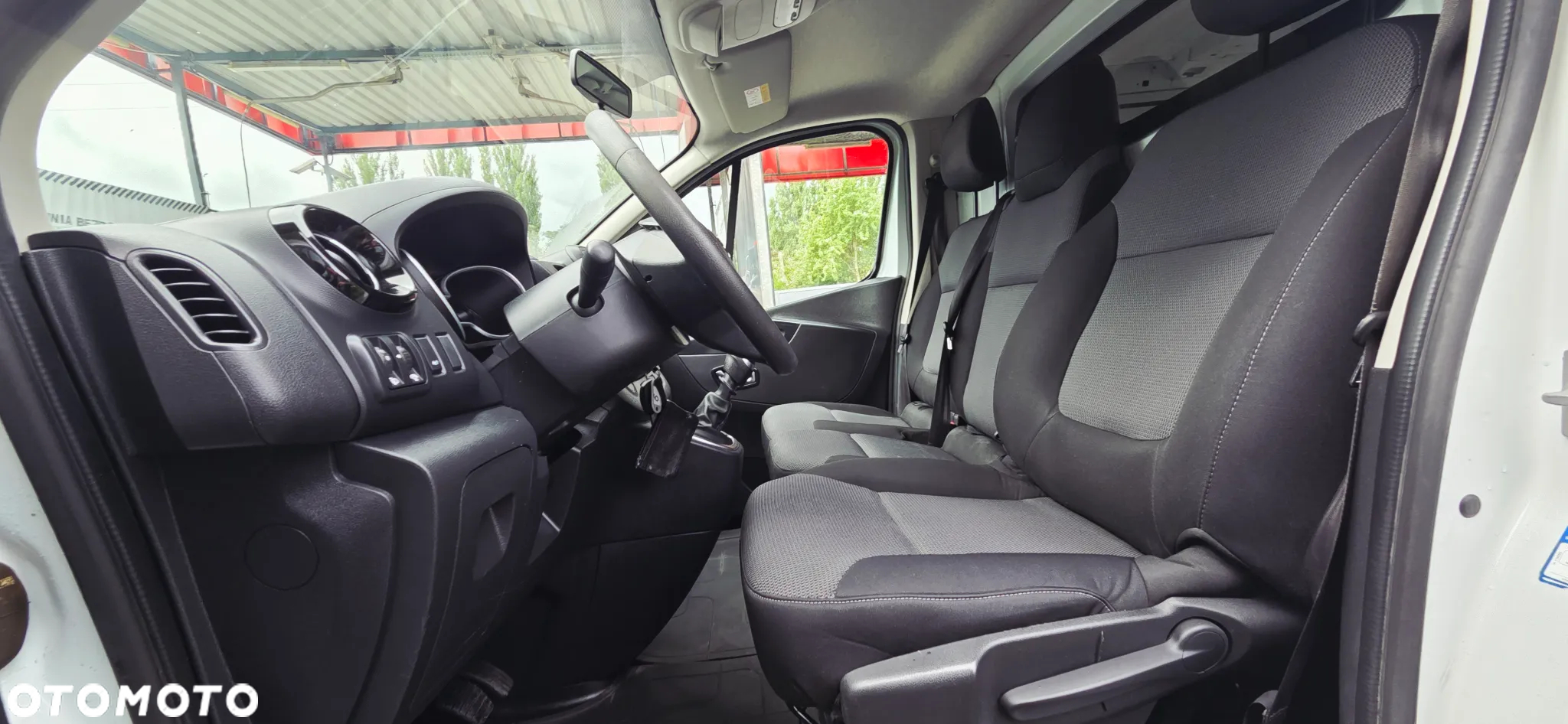 Nissan NV300 TRAFIC VIVARO - 22