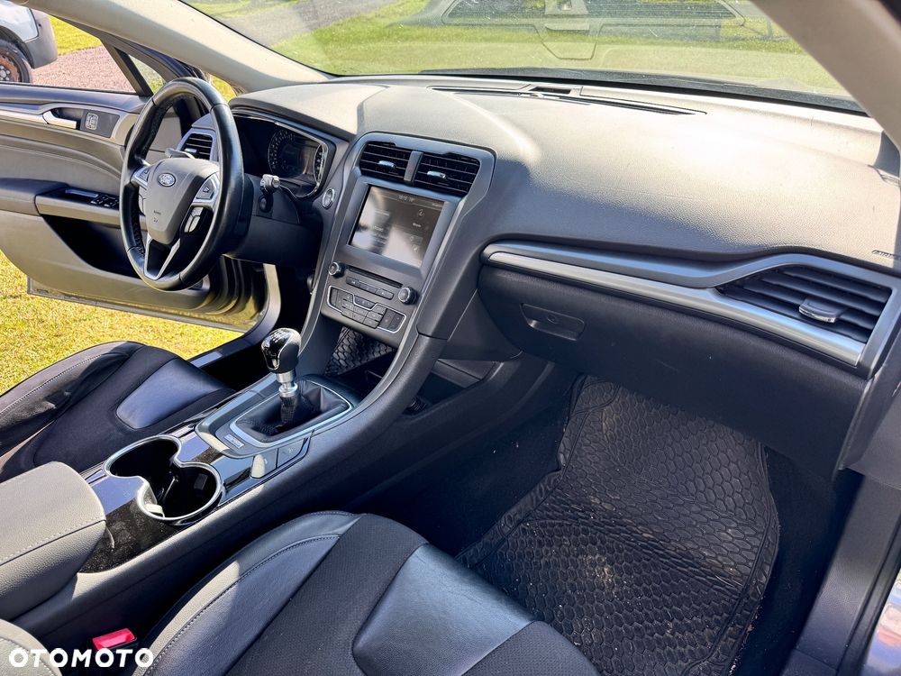 Ford Mondeo - 10