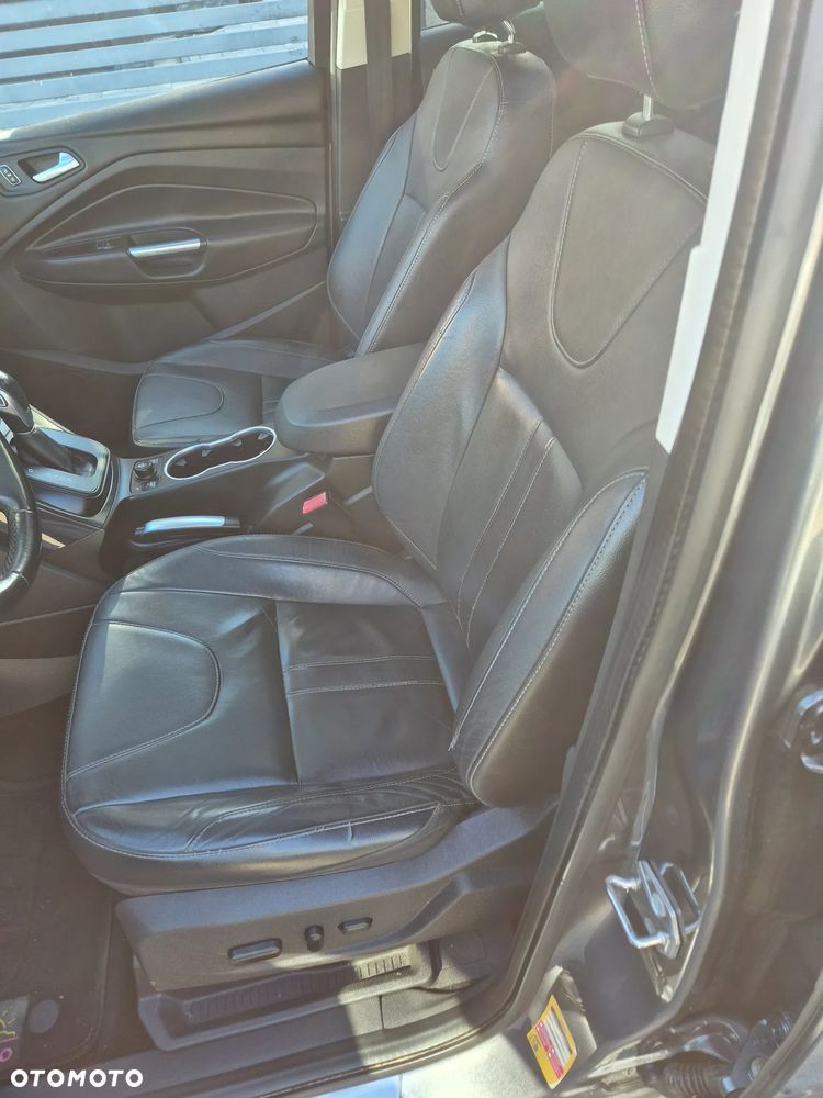 Ford Kuga - 11