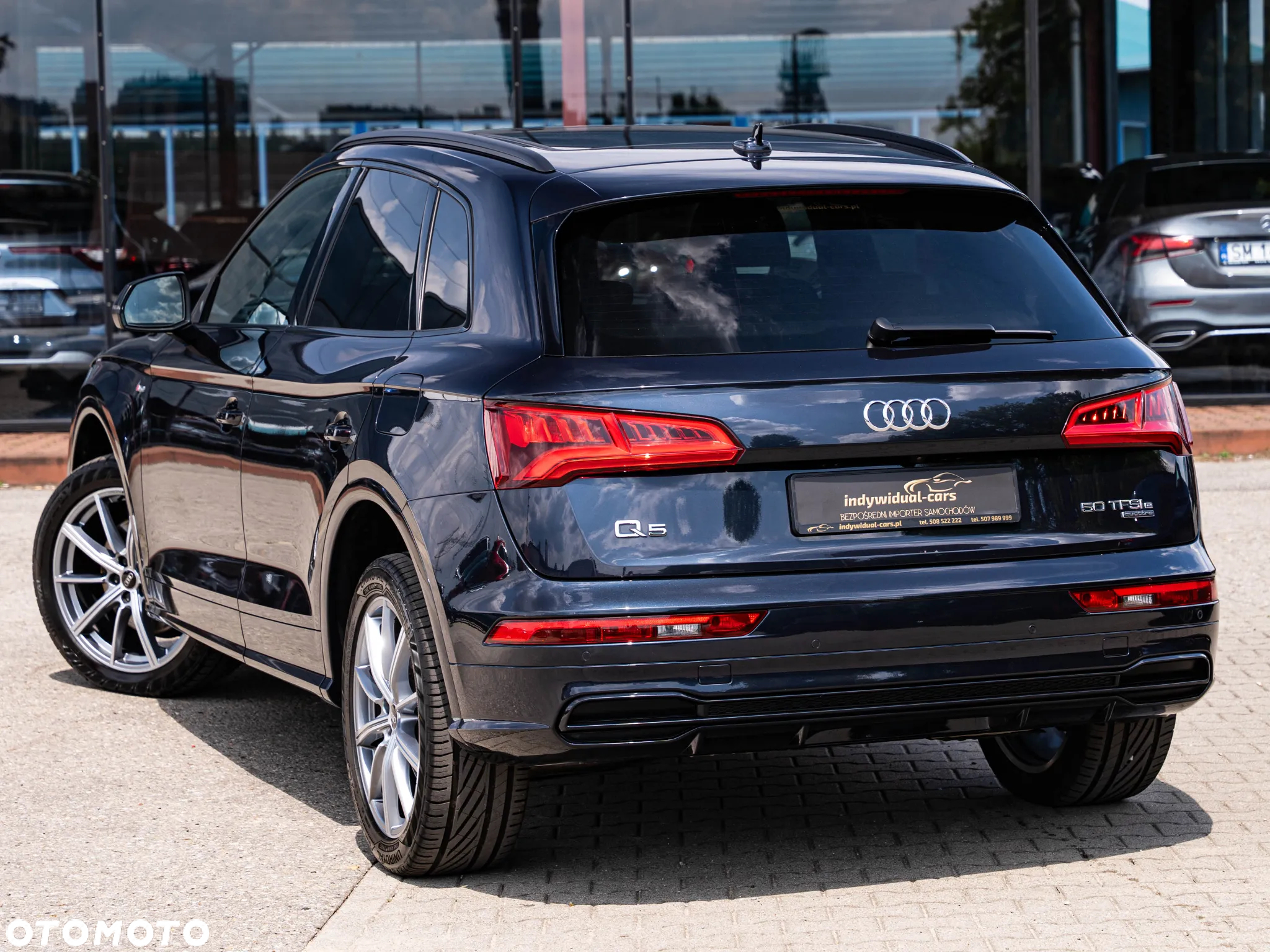 Audi Q5 50 TFSI e Quattro S tronic - 4