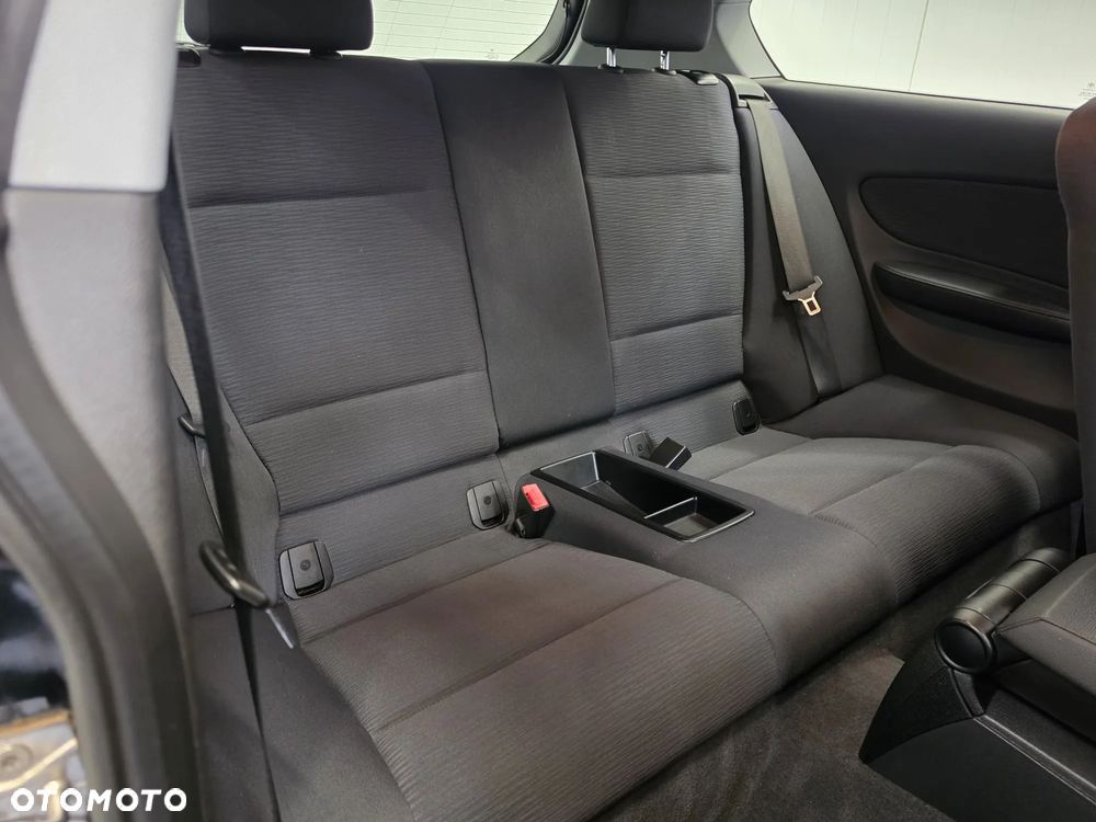 BMW Seria 1 116i - 26