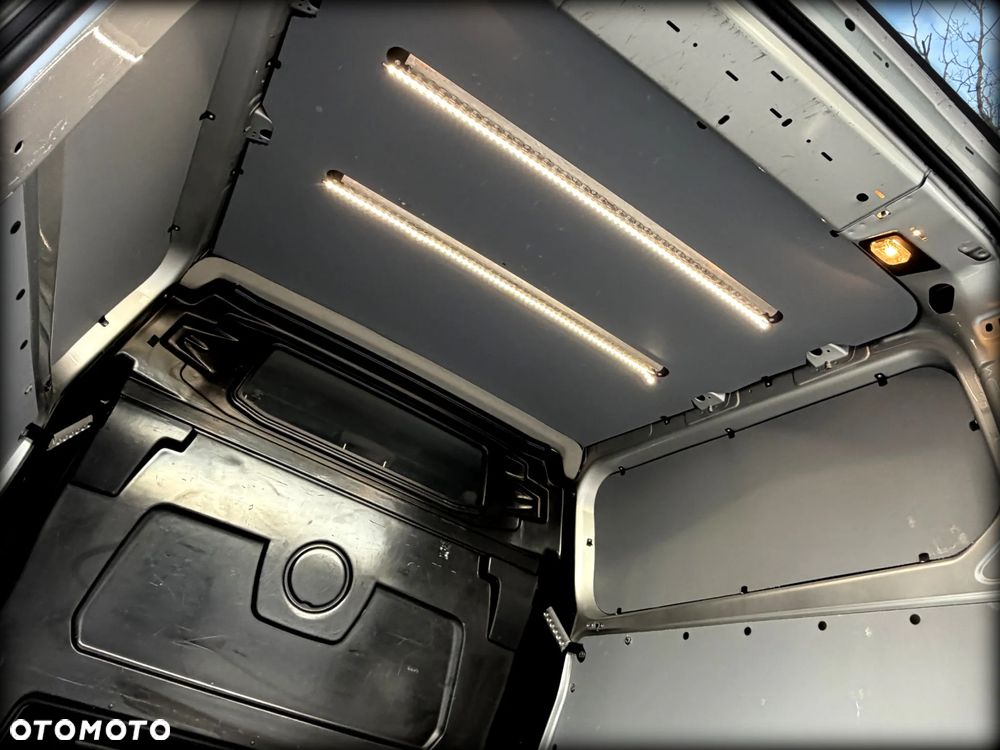 Ford TRANSIT CUSTOM - 25