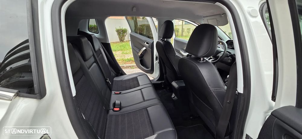Peugeot 2008 1.6 BlueHDi Allure - 16