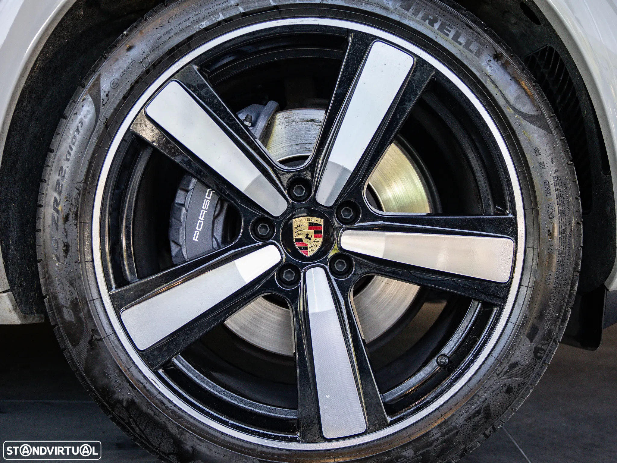 Porsche Cayenne Coupé E-Hybrid - 13