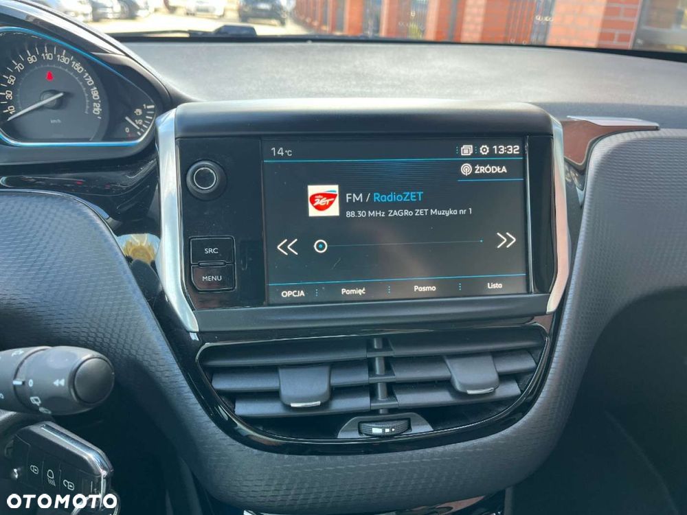 Peugeot 2008 1.2 Pure Tech GPF Allure S&S EAT6 - 13