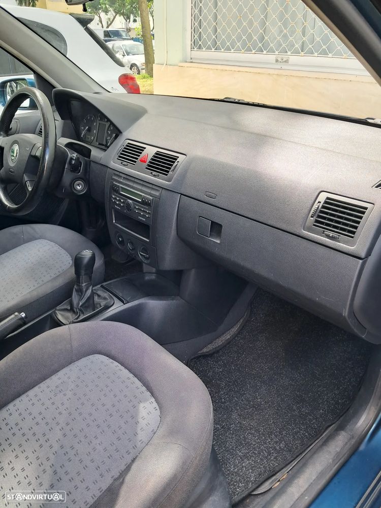 Skoda Fabia Break 1.4 Comfort - 9