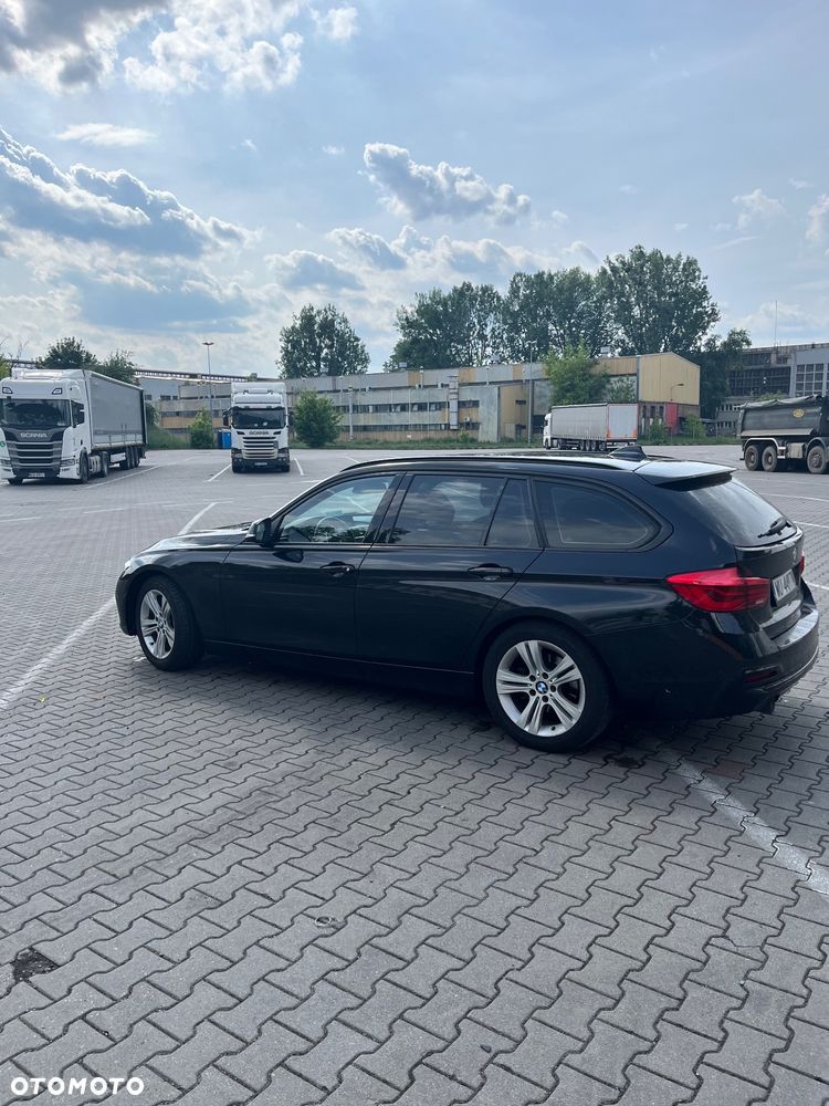 BMW Seria 3 318d Sport Line - 10