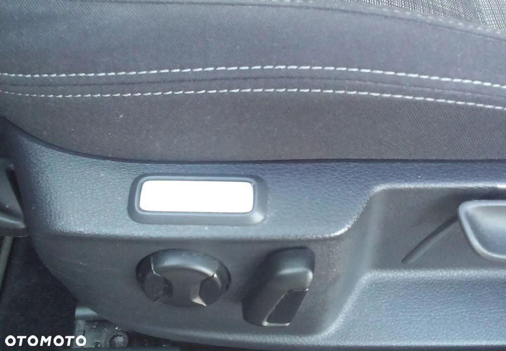 Volkswagen Passat 2.0 TDI EVO Business - 16