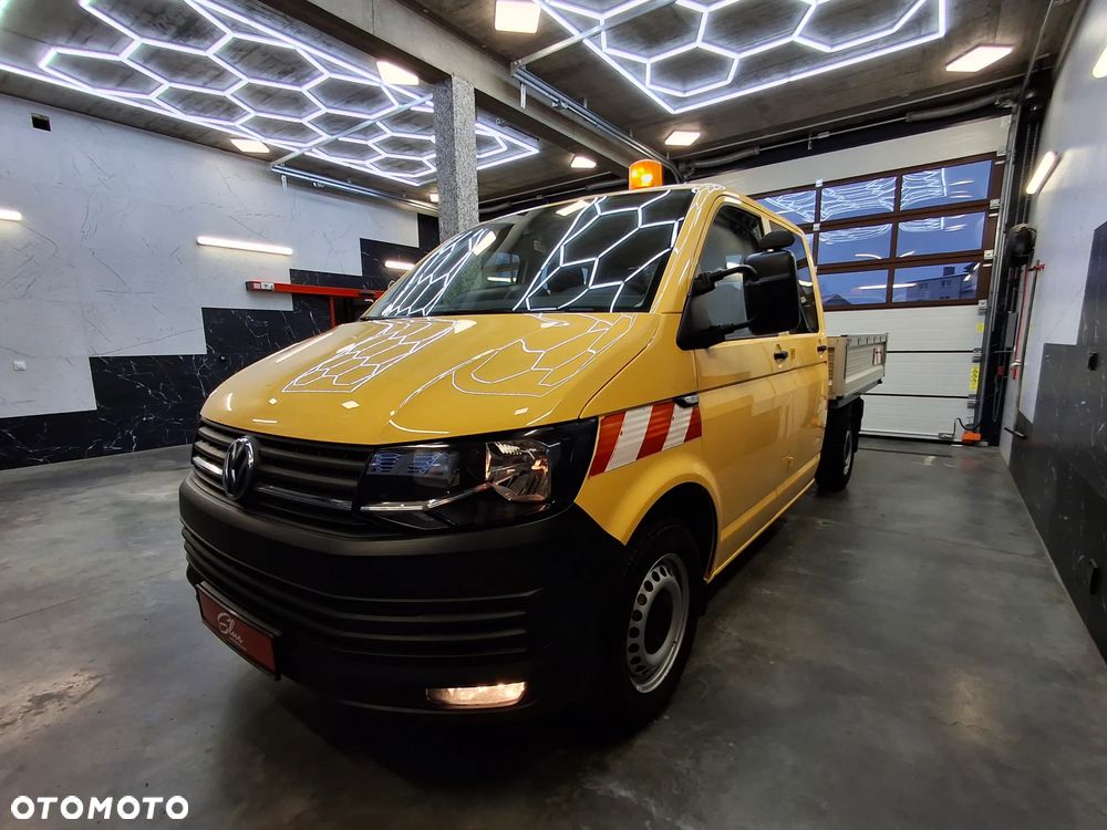 Volkswagen Transporter T6 Doka Dubel Kabina Brygadówka 6 Miejsc Klimatyzacja Tempomat Hak Aluminiowe Burty Światła Dzienne Halogeny Webasto 2016 Rok Euro 6 - 4