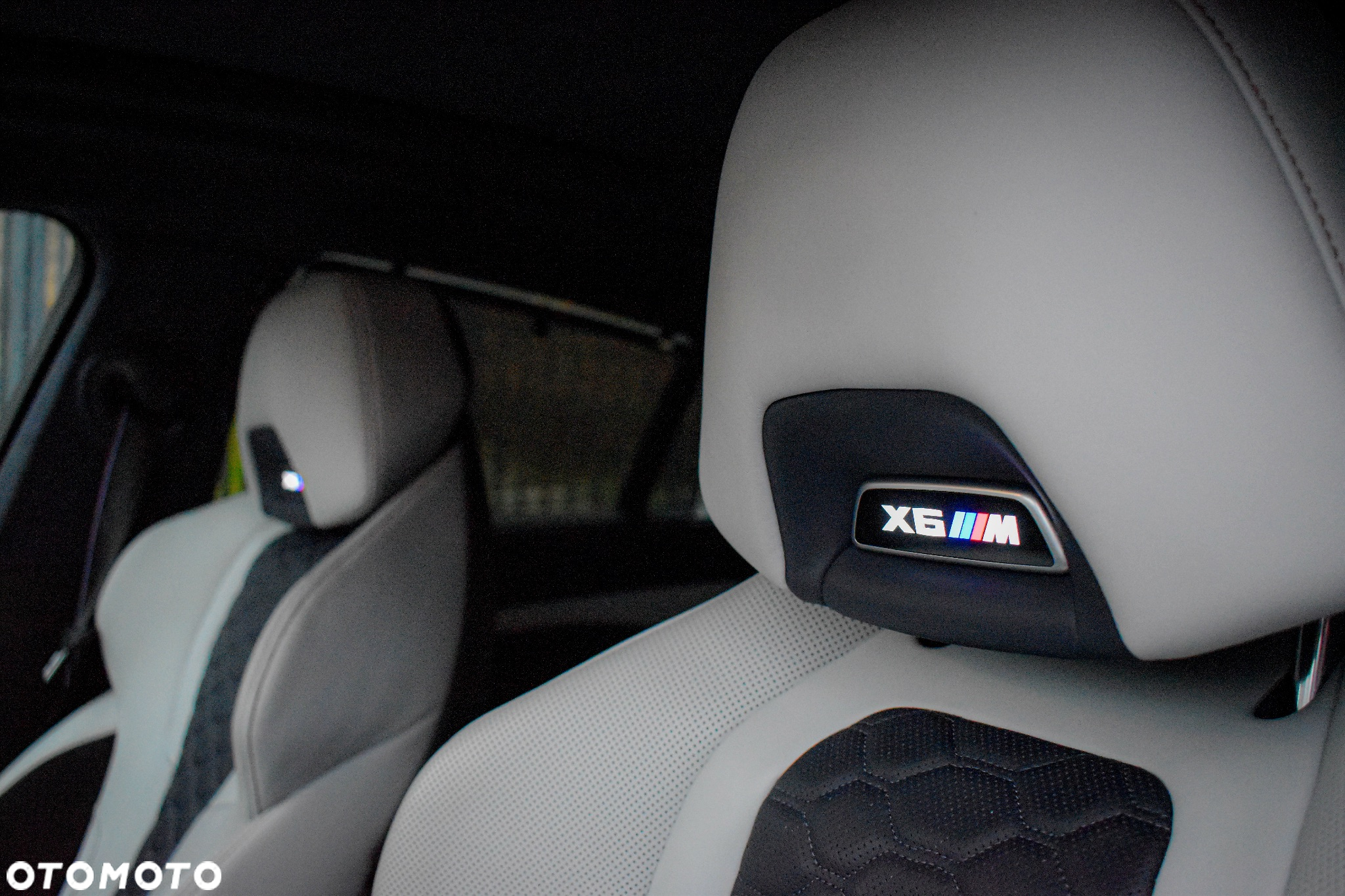 BMW X6M - 12