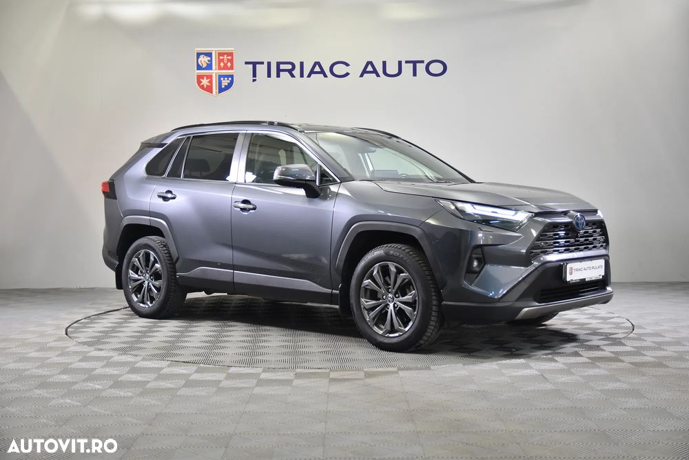 Toyota RAV4 - 8