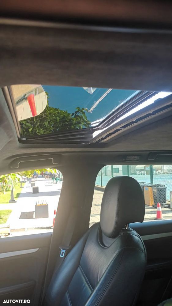 Porsche Cayenne Turbo S Aut - 33