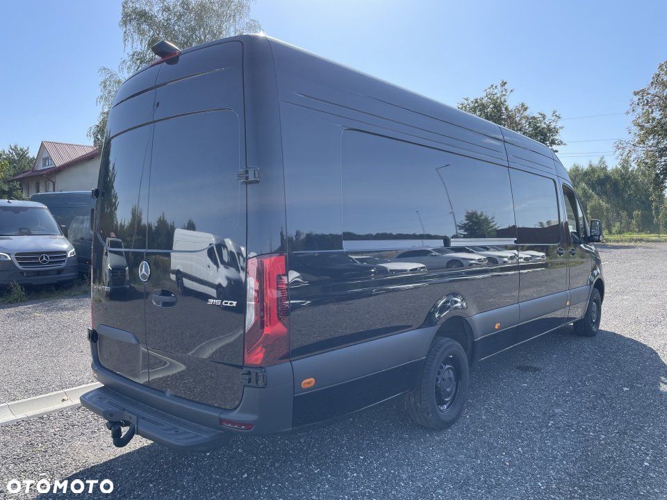 Mercedes-Benz Sprinter - 4