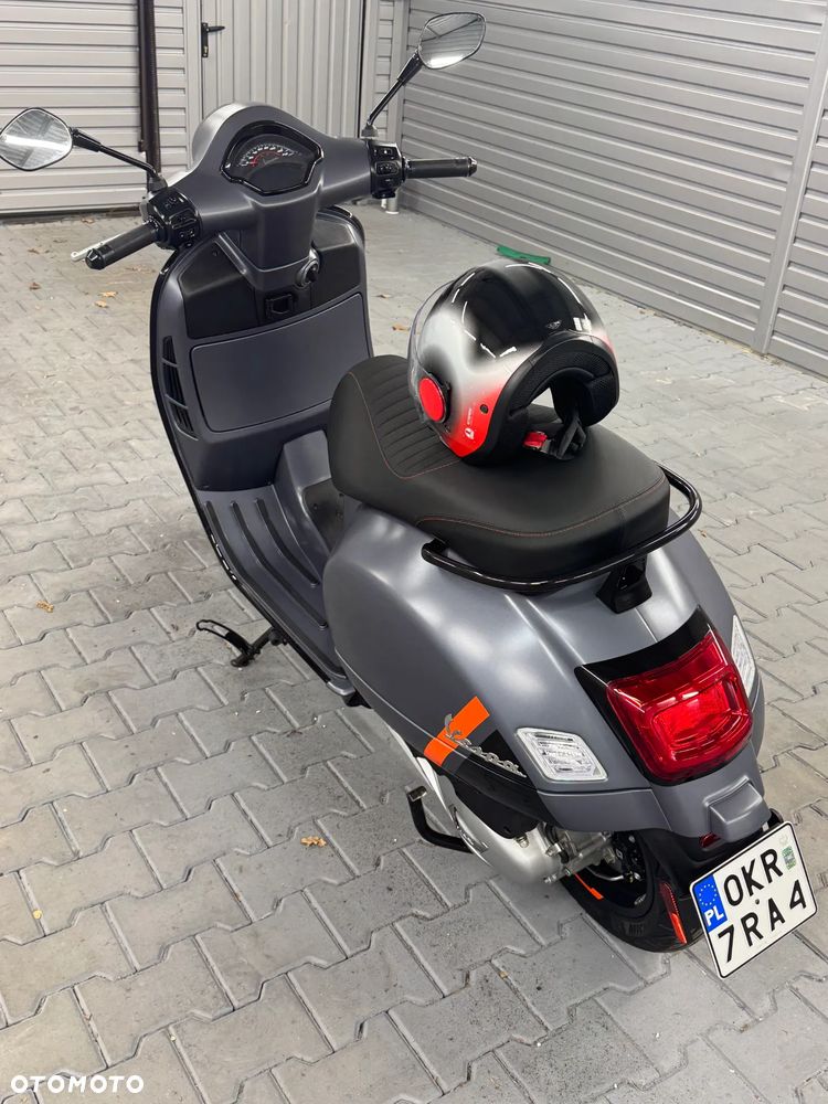 Vespa GTS - 3