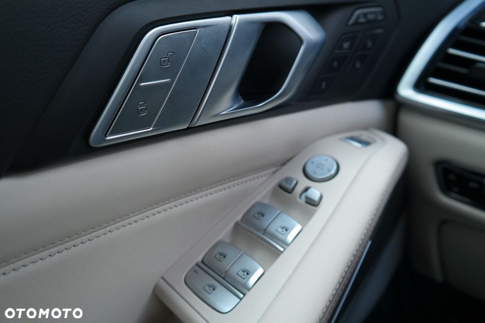 BMW X7 - 26