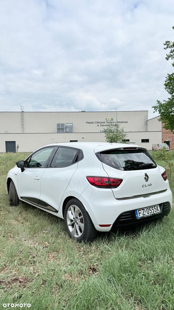Renault Clio 1.2 16V Limited EU6 - 7