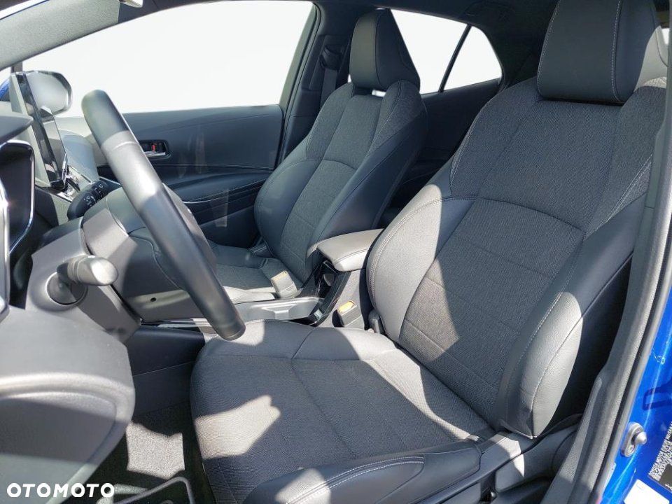 Toyota Corolla - 10