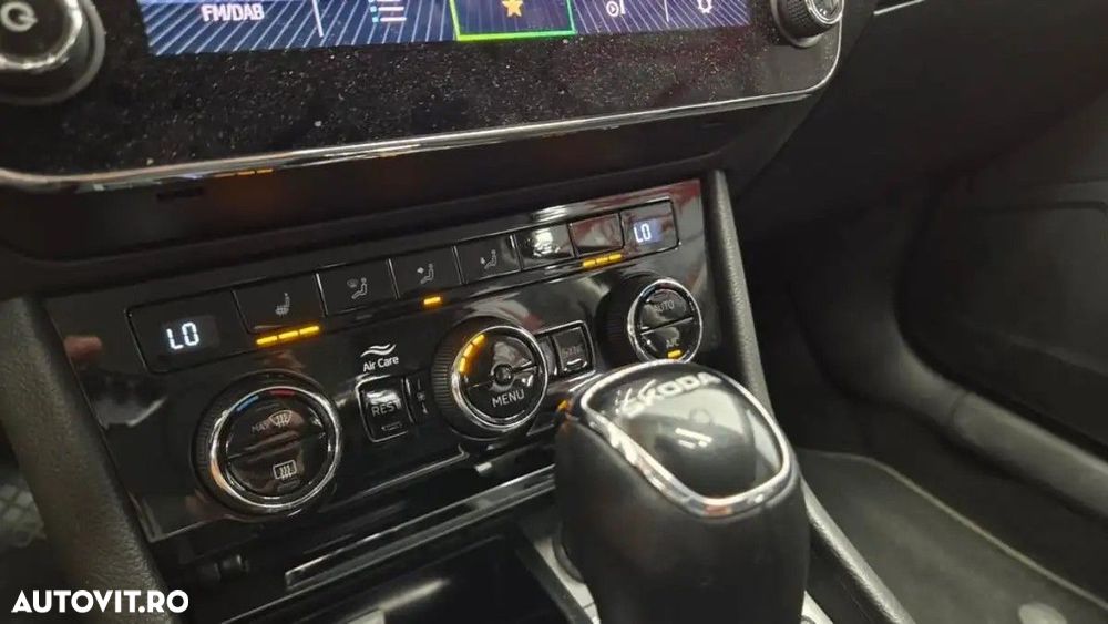 Skoda Superb 2.0 TDI DSG Ambition - 18