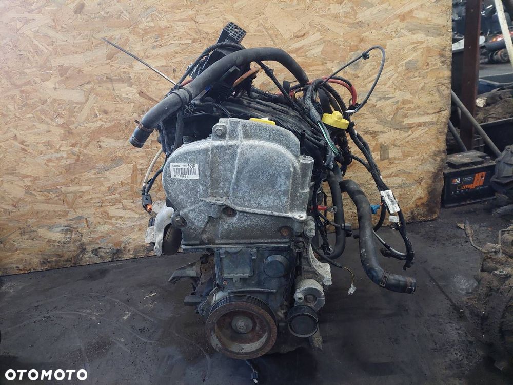 SILNIK BENZYNOWY RENAULT MEGANE III 1.6 16V K4M858 - 2