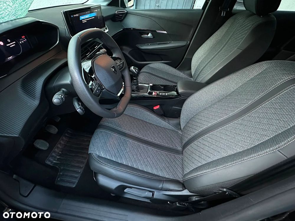 Peugeot 208 PureTech 100 Allure - 9