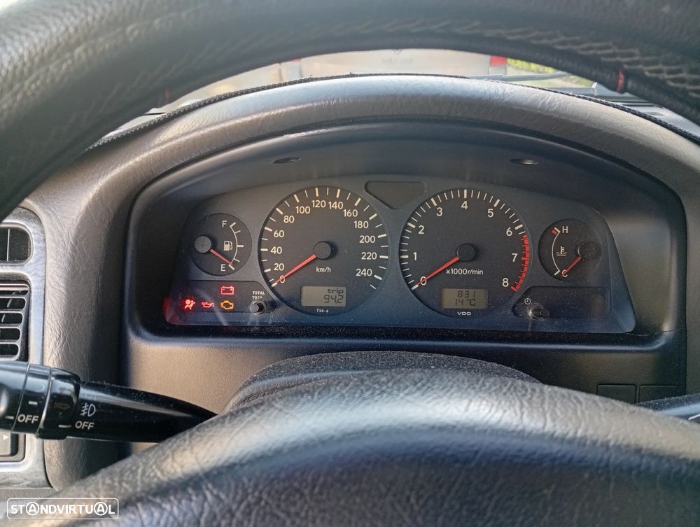 Toyota Avensis S/D 1.6 Sol - 6