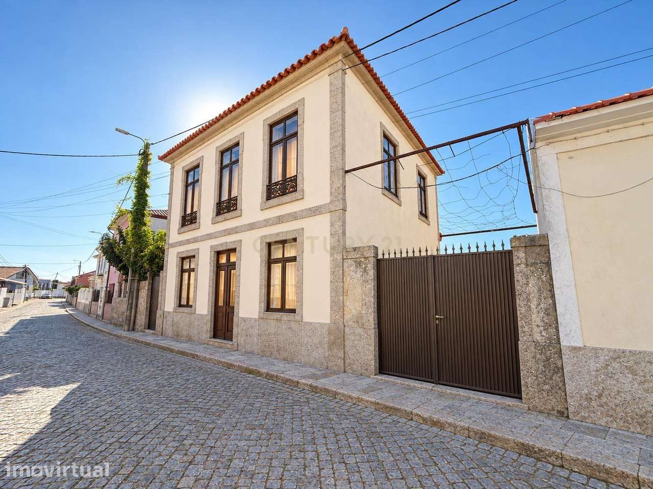 Moradia para Reabilitação Total com Projeto de Arquitetura | Vila Nova - Grande imagem: 4/38
