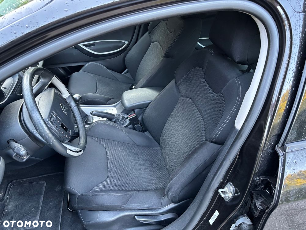 Citroën C5 Tourer HDi 115 FAP Tendance - 14