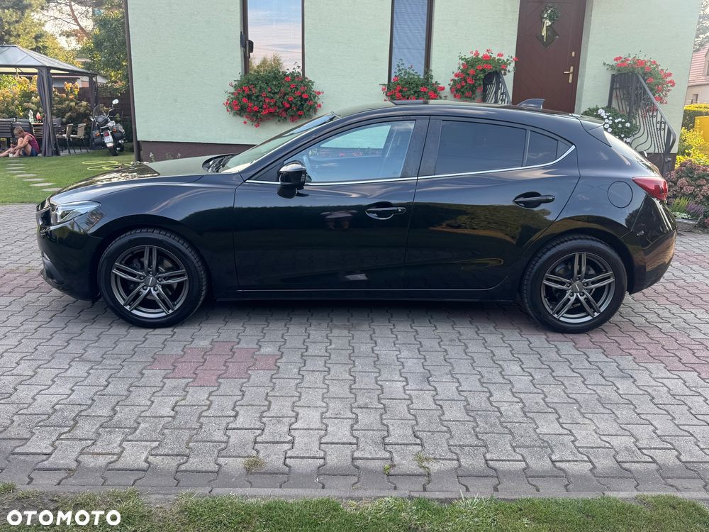 Mazda 3 SKYACTIV-G 120 Sports-Line - 2