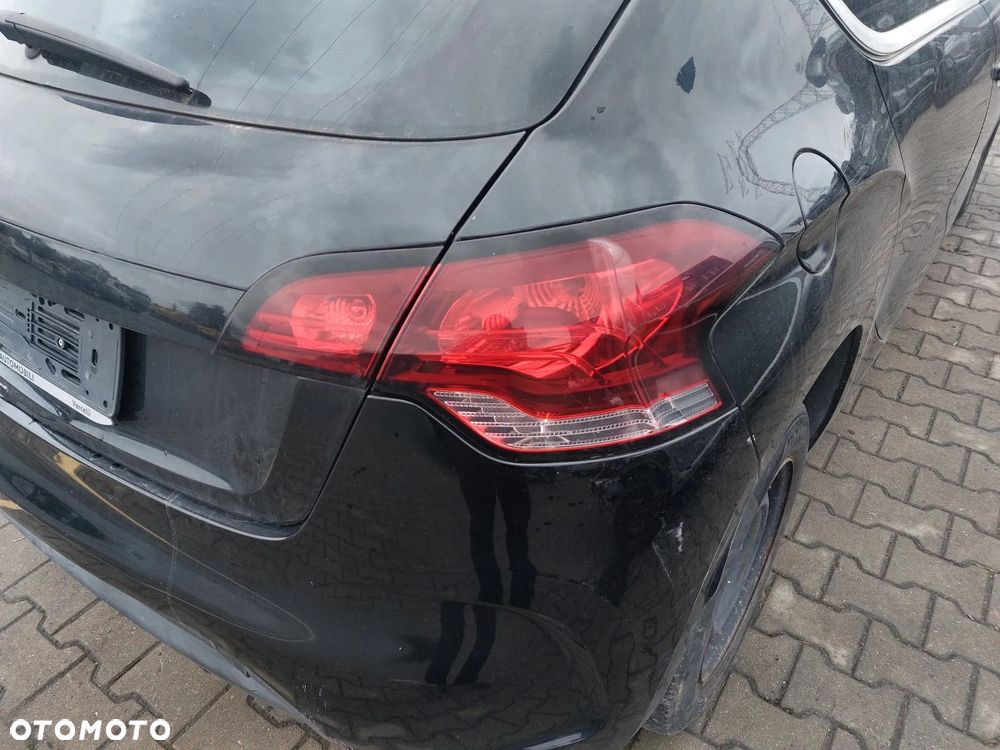 Citroen DS4 I lampa tylna na błotnik prawa lub lewa - 1