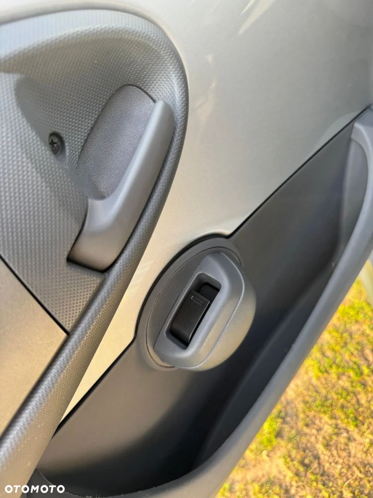 Peugeot 107 1.0 Trendy - 16