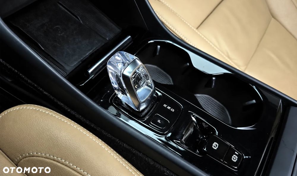 Volvo XC 40 - 11