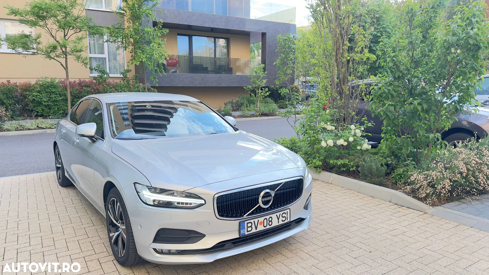 Volvo S90 D4 Momentum - 12