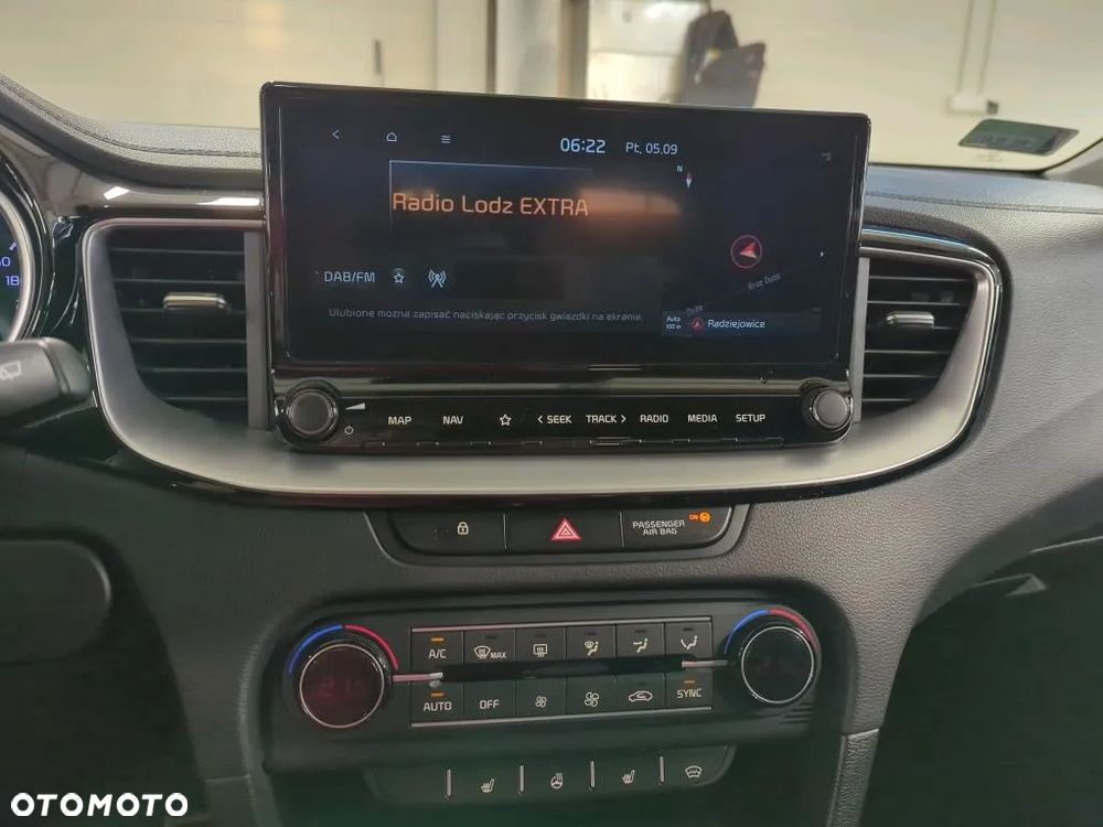 Kia Ceed 1.5 T-GDI Business Line DCT - 14