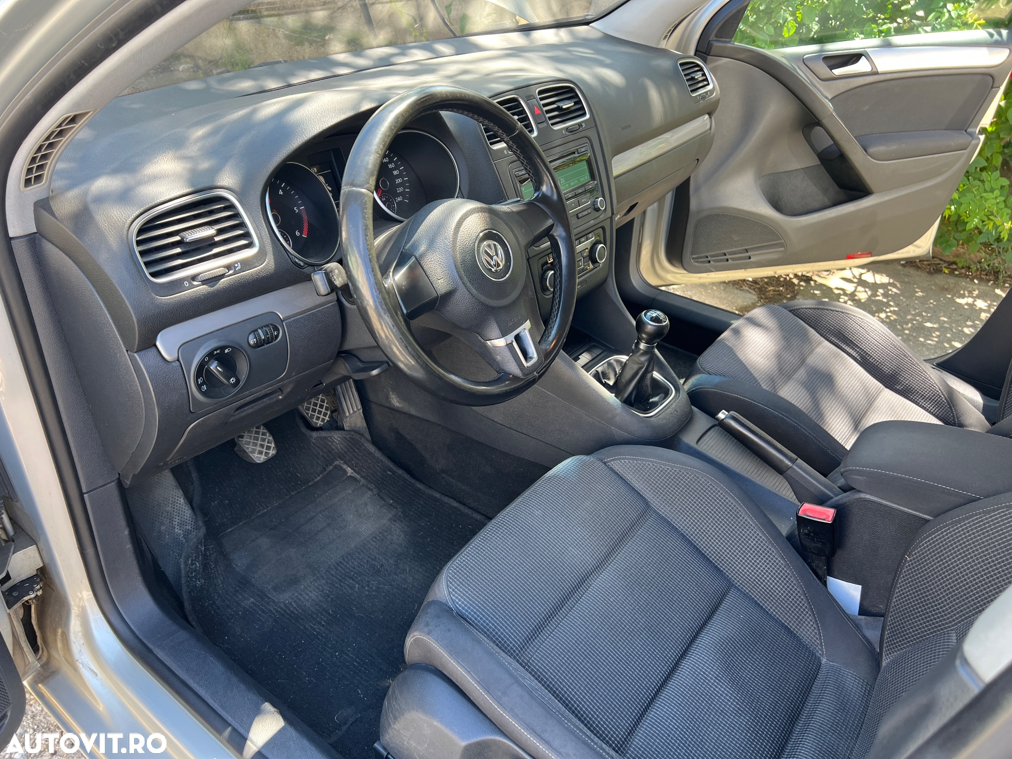 Volkswagen Golf 1.6 TDI BMT Comfortline - 17