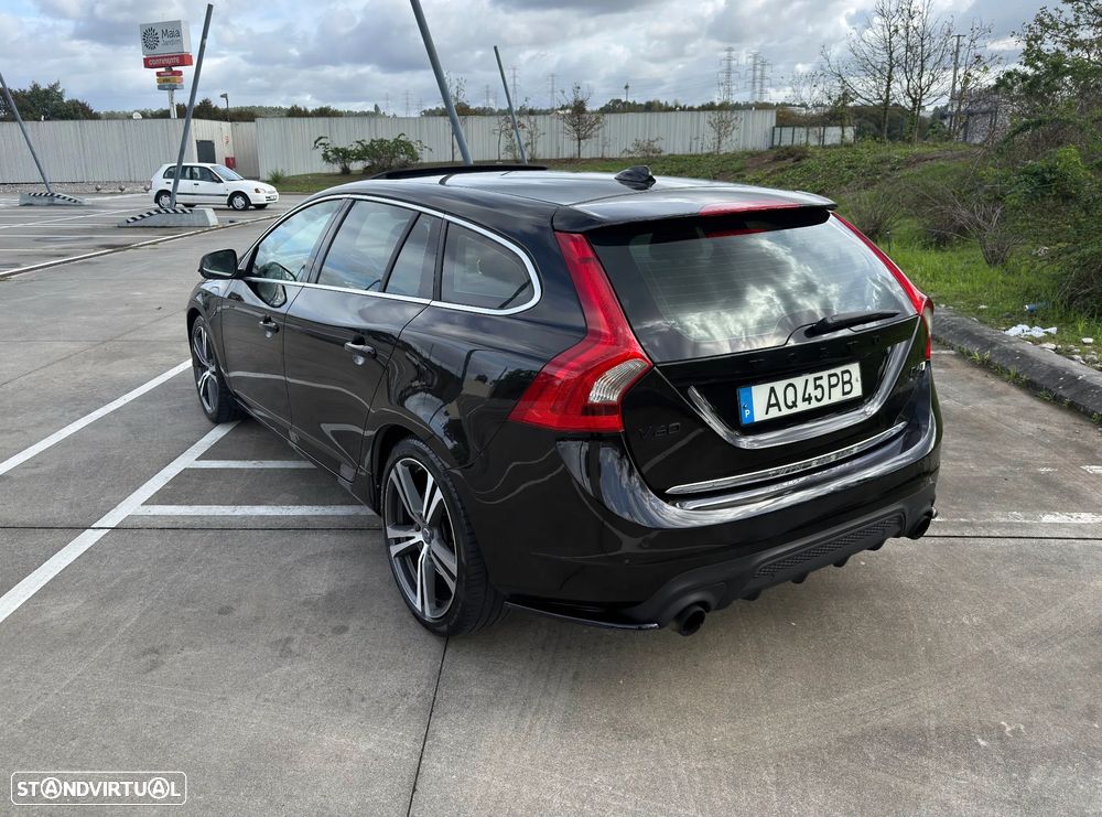 Volvo V60 2.4 D6 R-Design Sum.AWD Phev - 4