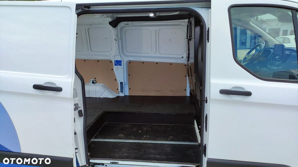 Ford Transit Custom - 8