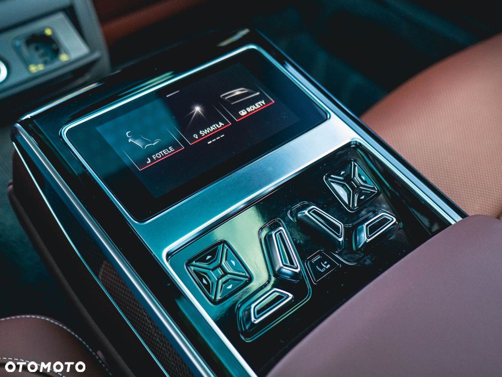 Audi A8 - 35