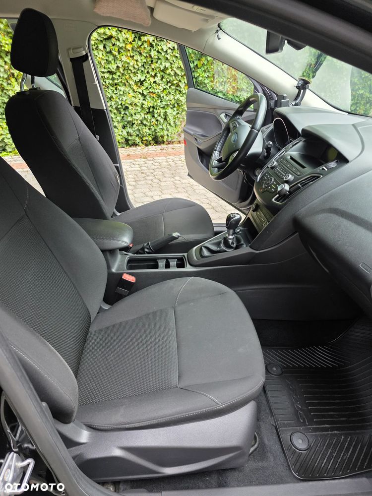 Ford Focus 1.5 TDCi SYNC Edition - 11