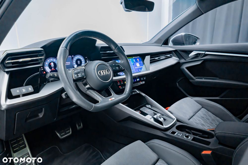 Audi S3 TFSI quattro S tronic - 16