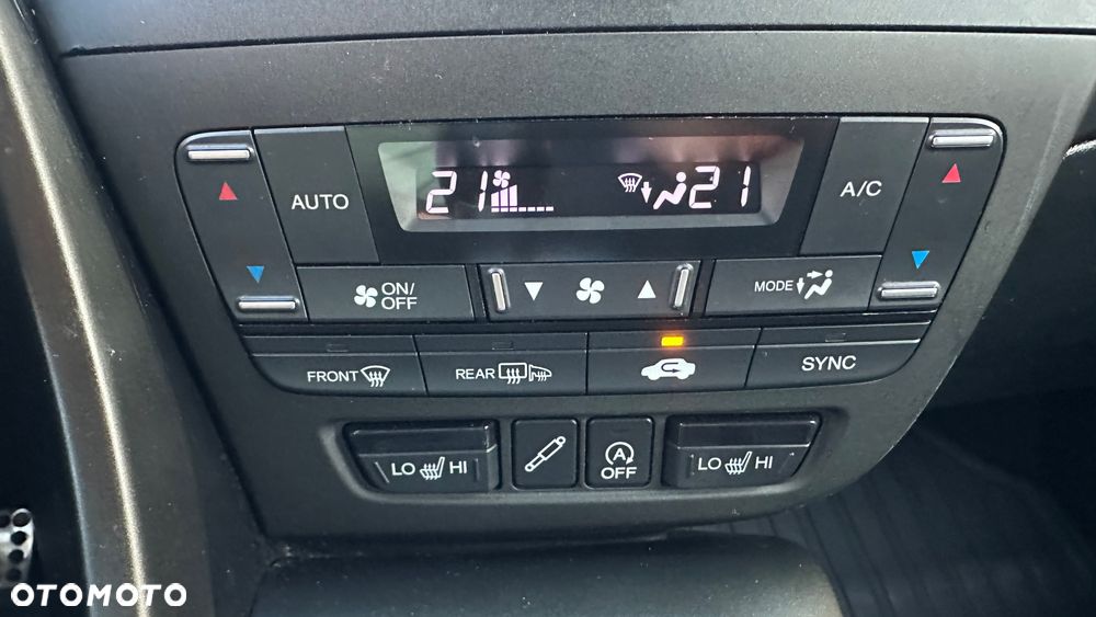 Honda Civic 1.6 i-DTEC Executive Navi - 35