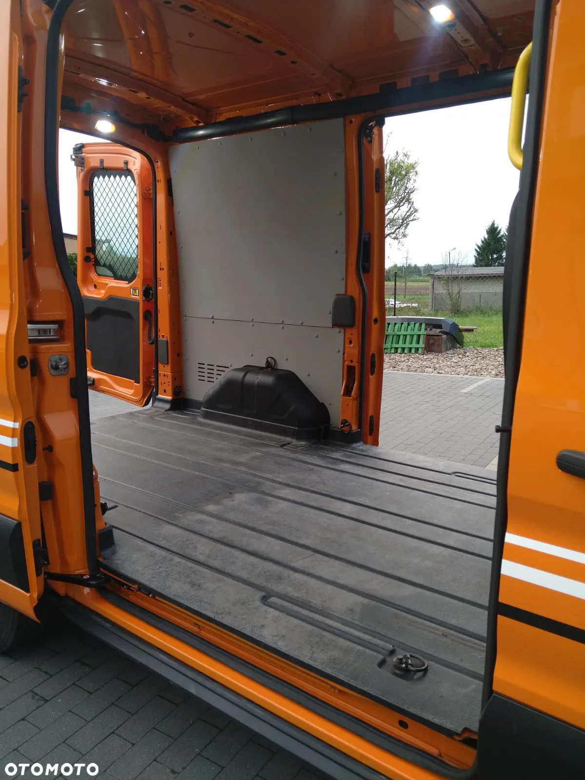 Ford Transit - 13