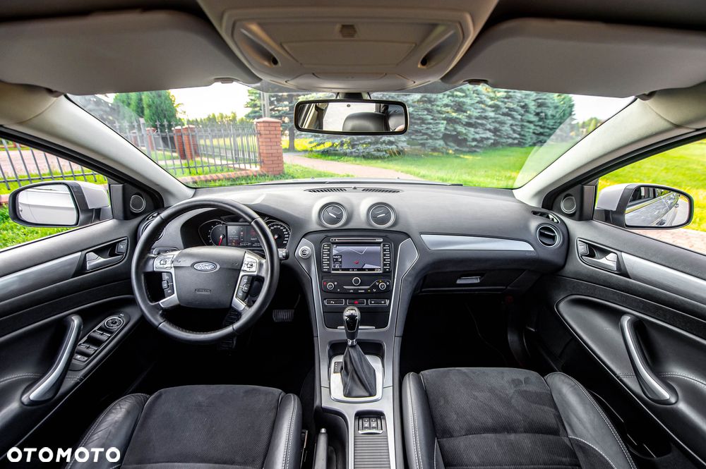Ford Mondeo 2.0 SCTi Ghia - 19
